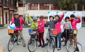 社区英雄，收到来自淡马锡爱心自行车